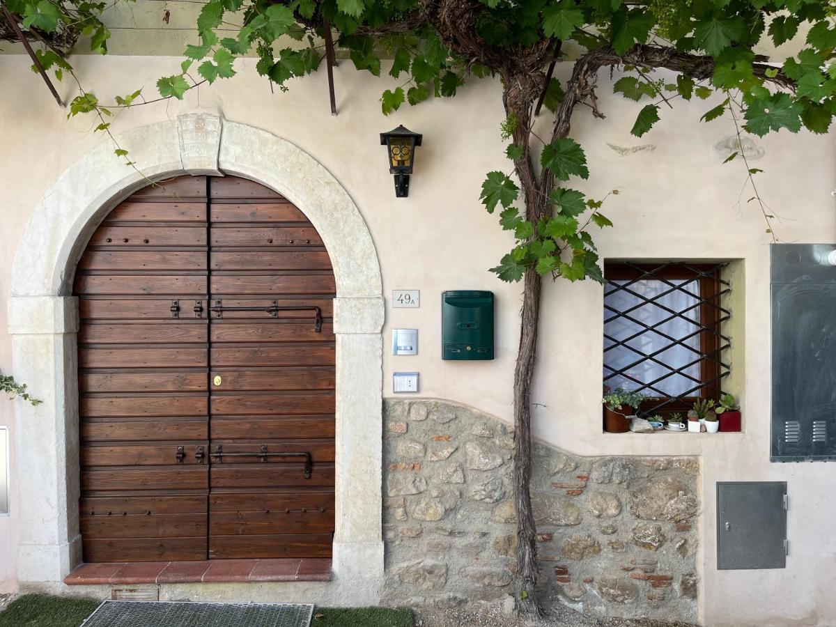 Bilocale A Due Passi Dal Lago Moniga del Garda Eksteriør bilde